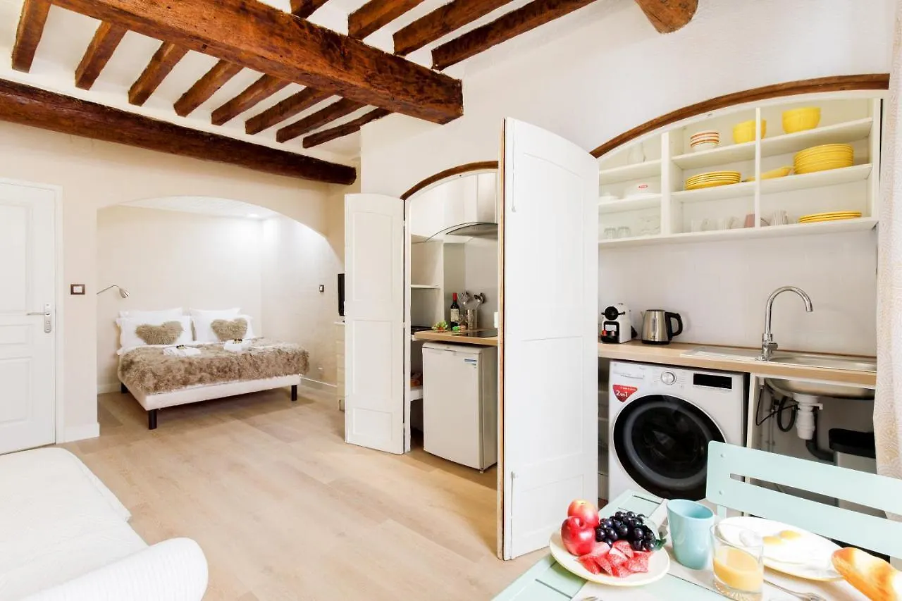 Apartment Panisse Yourhosthelper Cannes France